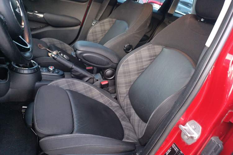 Used MINI 2016 1.5T COOPER Five-Door Edition Left Front Seat