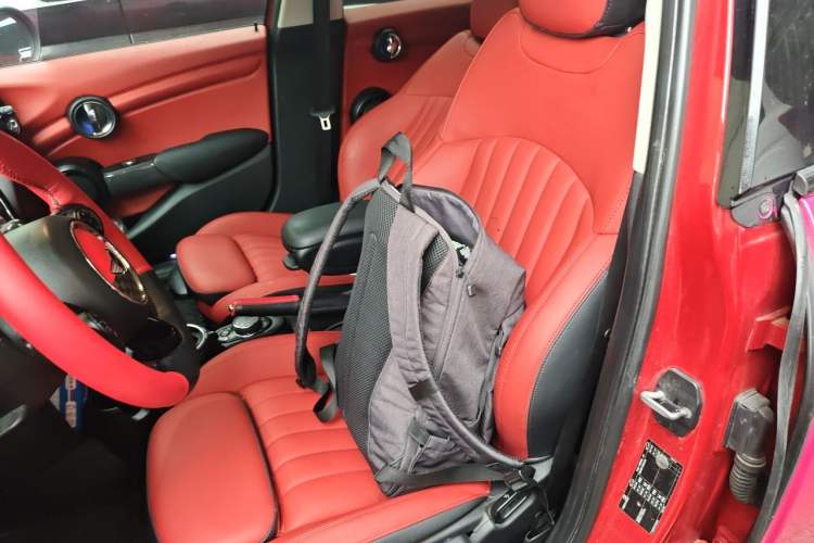 Used MINI 2016 1.5T COOPER Pioneer Edition Five-Door Model Left Front Seat