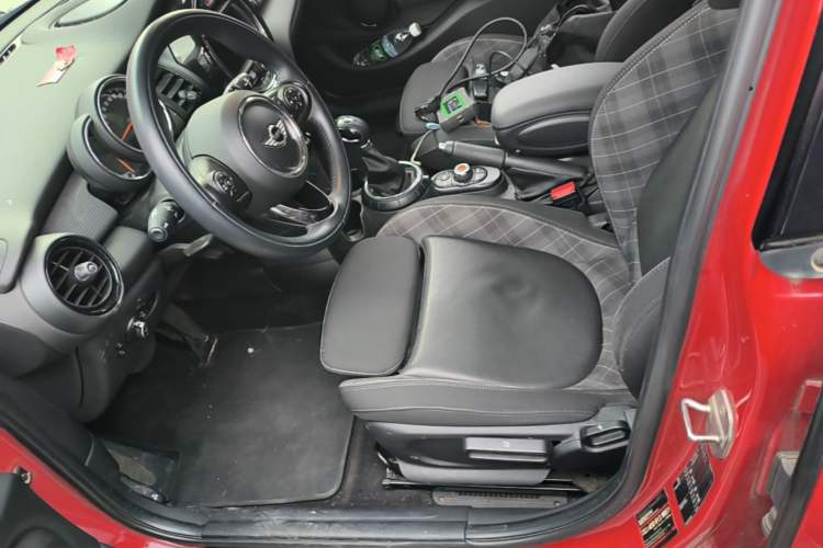 Used MINI 2016 1.5T COOPER Five-Door Edition Left Front Seat