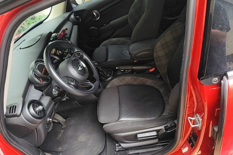 Used MINI 2016 1.5T COOPER Five-Door Edition Left Front Seat