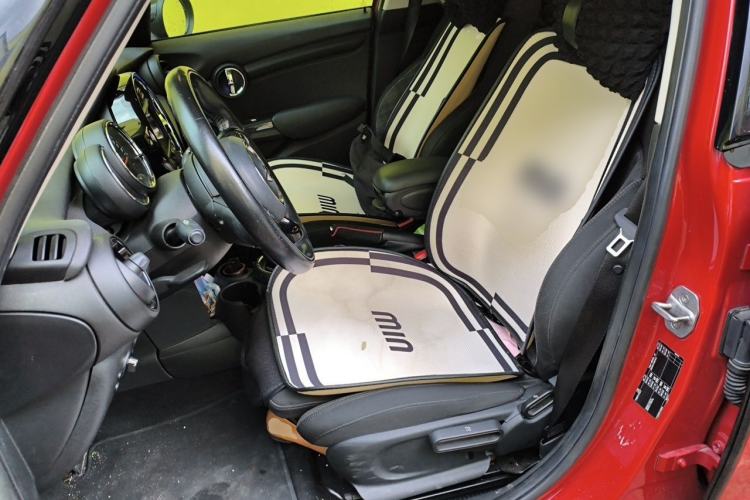 Used MINI 2016 1.5T COOPER Pioneer Edition Five-Door Model Left Front Seat