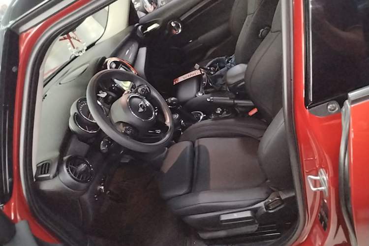 Used MINI 2016 1.5T COOPER Five-Door Edition Left Front Seat