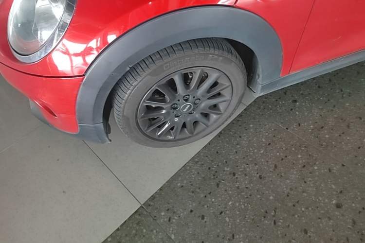 Used MINI 2016 1.5T COOPER Left Front Wheel Hub