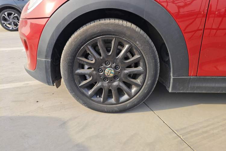 Used MINI 2016 1.2T ONE Pioneer Edition Left Front Wheel Hub