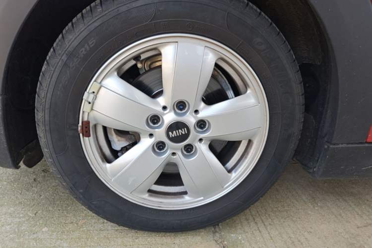 Used MINI 2016 1.2T ONE Left Front Wheel Hub
