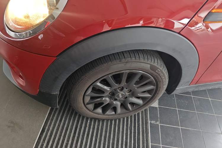Used MINI 2016 1.2T ONE Pioneer Edition Five-Door Version Left Front Wheel Hub