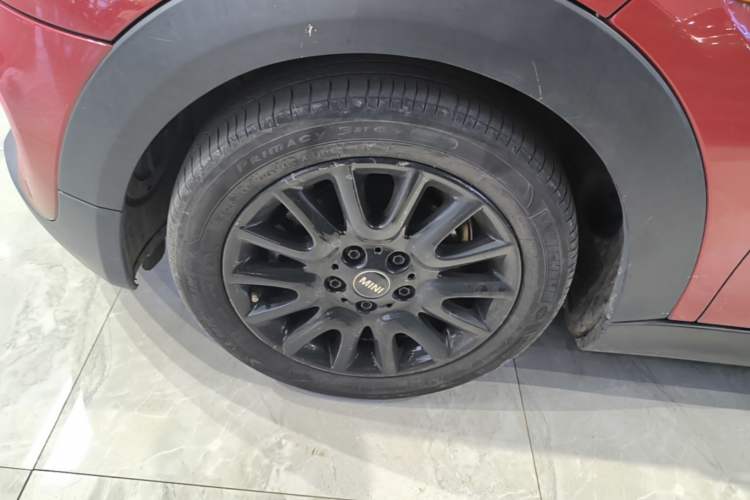 Used MINI 2016 1.2T ONE Pioneer Edition Five-Door Version Left Front Wheel Hub