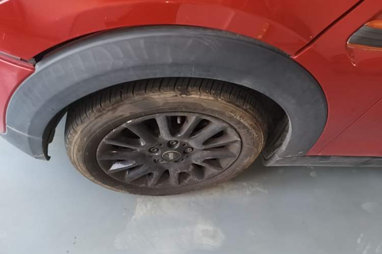 Used MINI 2016 1.5T COOPER Five-Door Edition Left Front Wheel Hub