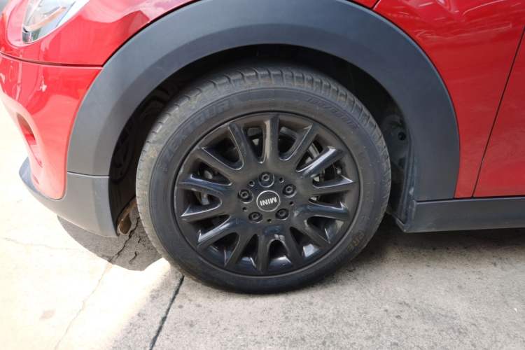 Used MINI 2016 1.2T ONE Pioneer Edition Five-Door Version Left Front Wheel Hub