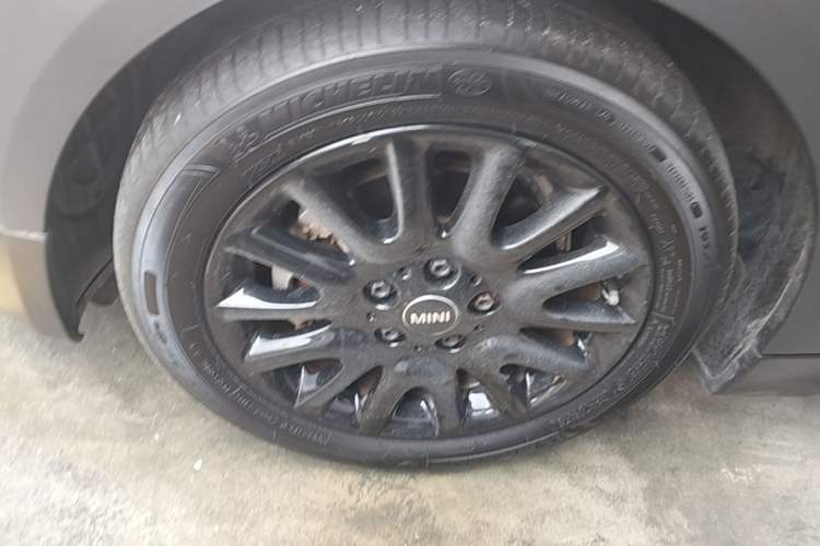 Used MINI 2016 1.5T COOPER Left Front Wheel Hub