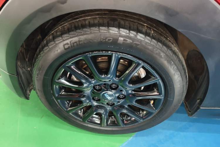 Used MINI 2016 1.2T ONE Pioneer Edition Left Front Wheel Hub