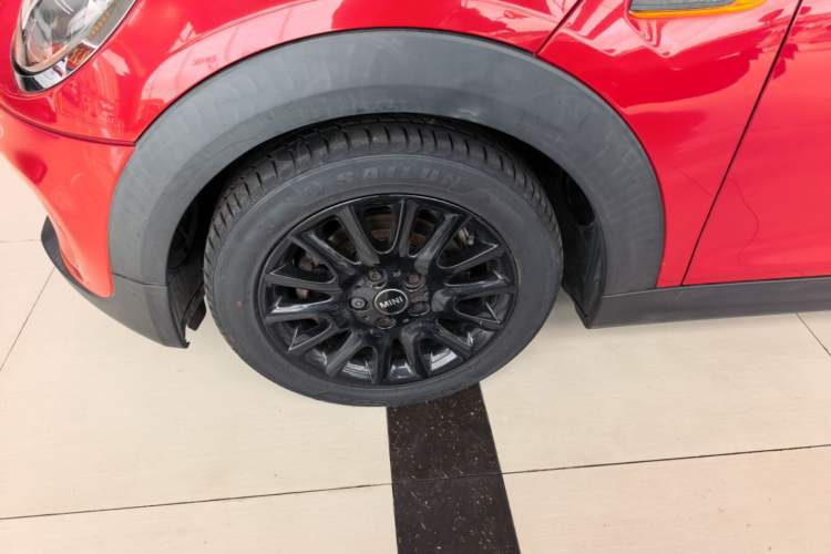 Used MINI 2016 1.5T COOPER Left Front Wheel Hub