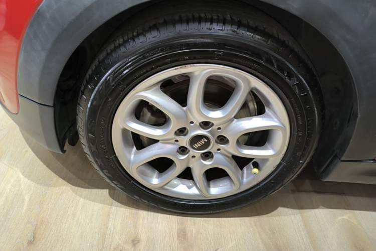Used MINI 2016 1.2T ONE Pioneer Edition Left Front Wheel Hub