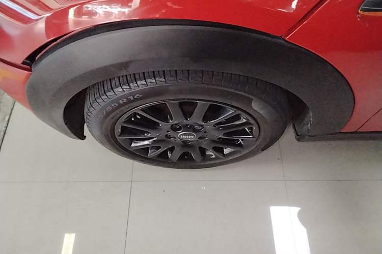 Used MINI 2016 1.5T COOPER Five-Door Edition Left Front Wheel Hub