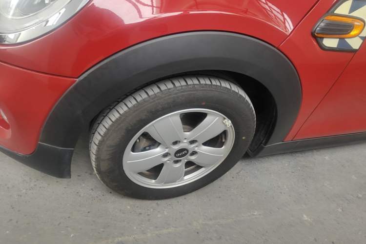 Used MINI 2016 1.2T ONE Five-Door Edition Left Front Wheel Hub