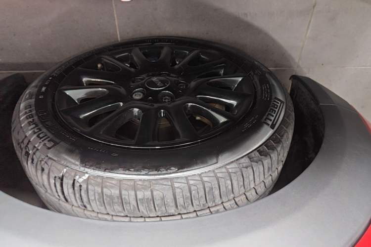 Used MINI 2016 1.5T COOPER Left Front Wheel Hub