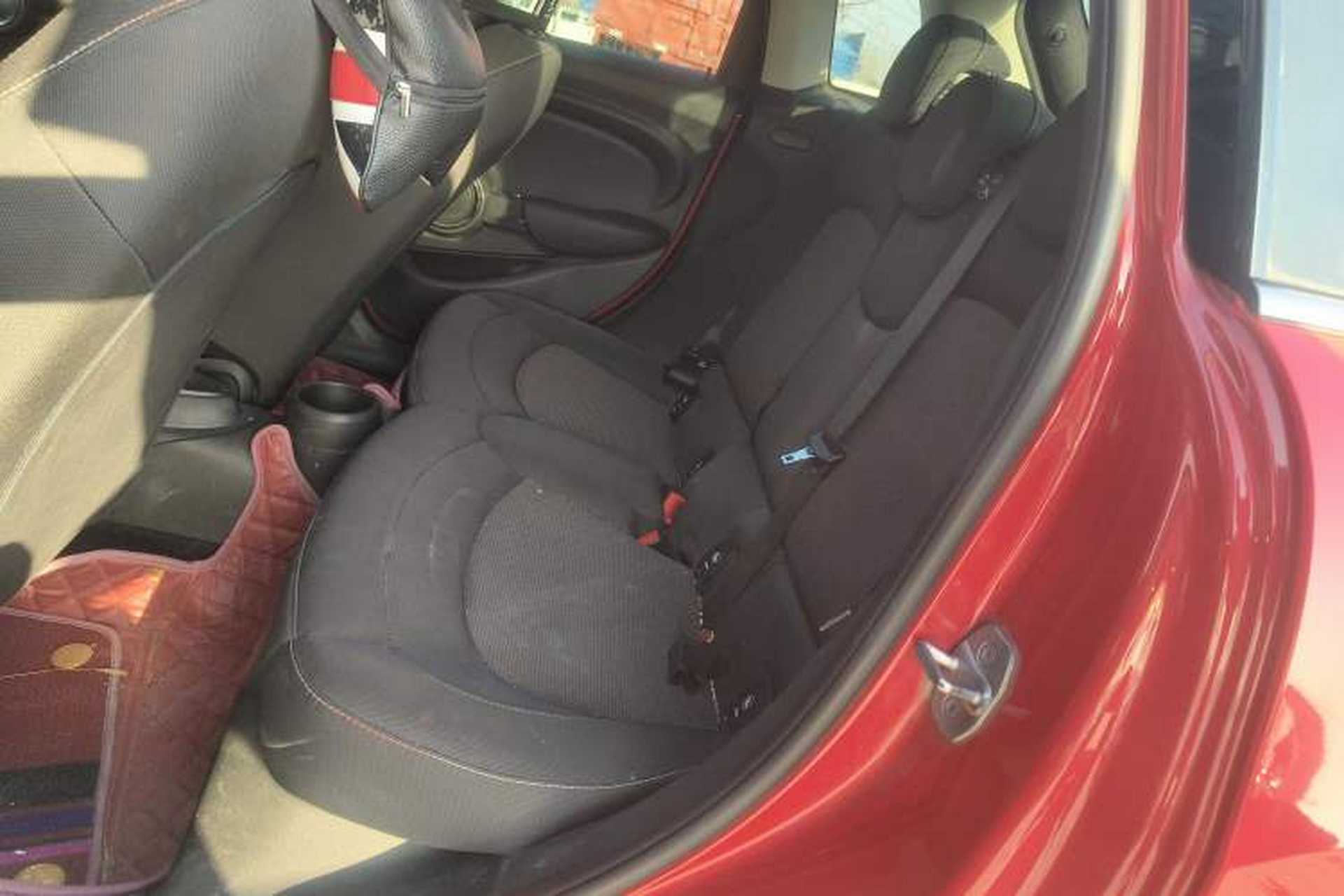 Used MINI 2016 1.2T ONE Pioneer Edition Five-Door Version Left Rear Seat