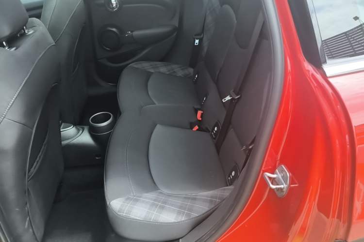 Used MINI 2016 1.5T COOPER Five-Door Edition Left Rear Seat