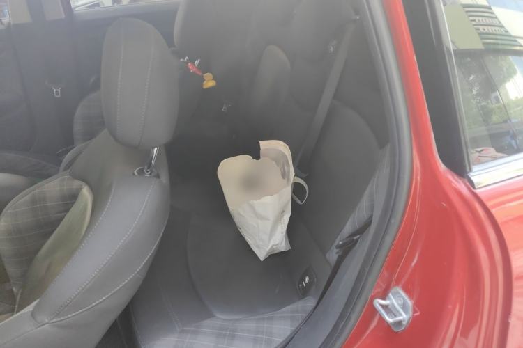 Used MINI 2016 1.5T COOPER Five-Door Edition Left Rear Seat