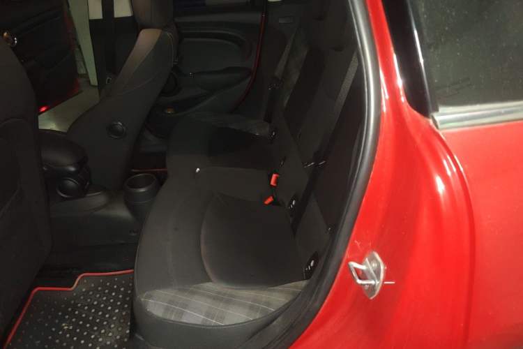 Used MINI 2016 1.5T COOPER Five-Door Edition Left Rear Seat