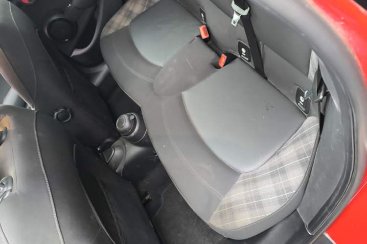 Used MINI 2016 1.5T COOPER Five-Door Edition Left Rear Seat