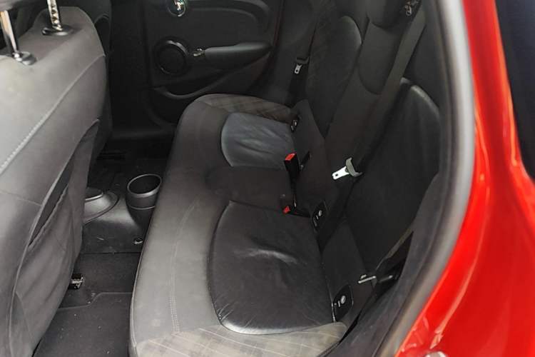 Used MINI 2016 1.5T COOPER Five-Door Edition Left Rear Seat