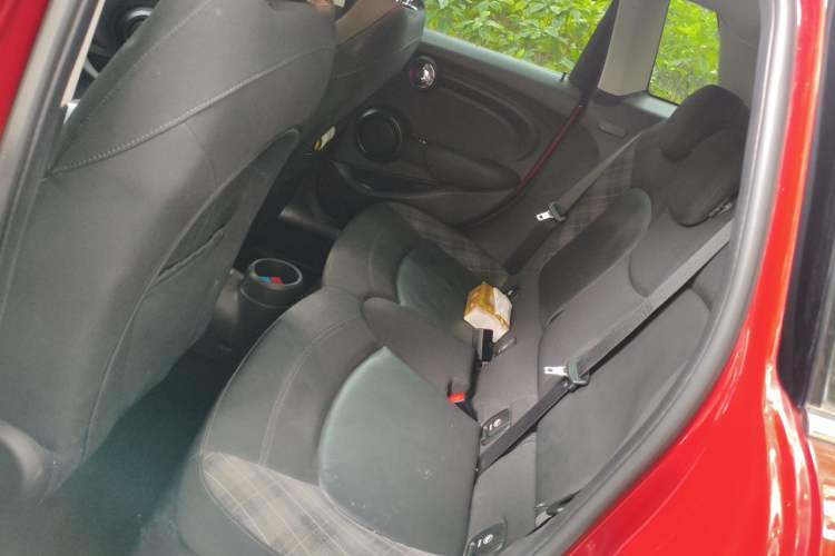 Used MINI 2016 1.5T COOPER Five-Door Edition Left Rear Seat