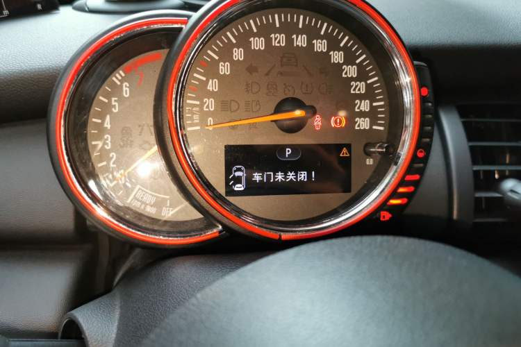 Used MINI 2016 1.2T ONE Five-Door Edition Odometer Close Up