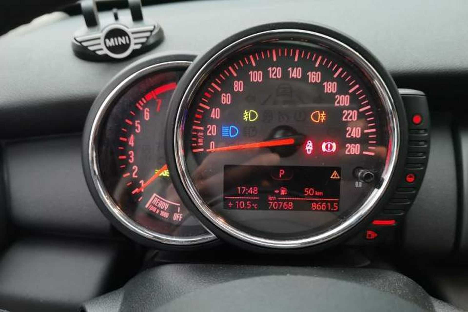 Used MINI 2016 1.2T ONE Pioneer Edition Five-Door Version Odometer Close Up