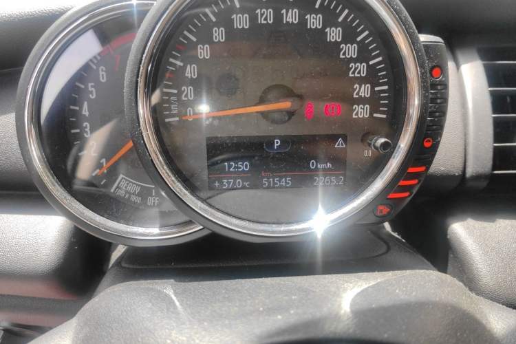 Used MINI 2016 1.2T ONE Pioneer Edition Odometer Close Up