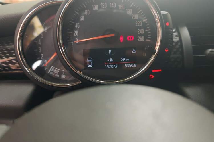 Used MINI 2016 2.0T COOPER S Pioneer Edition Odometer Close Up