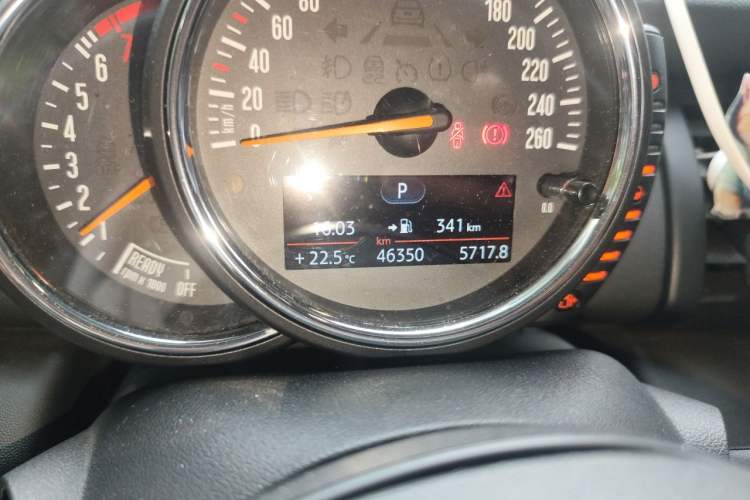 Used MINI 2016 1.2T ONE Pioneer Edition Odometer Close Up