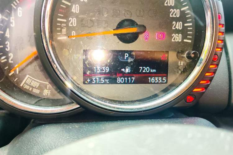 Used MINI 2016 1.2T ONE Five-Door Edition Odometer Close Up
