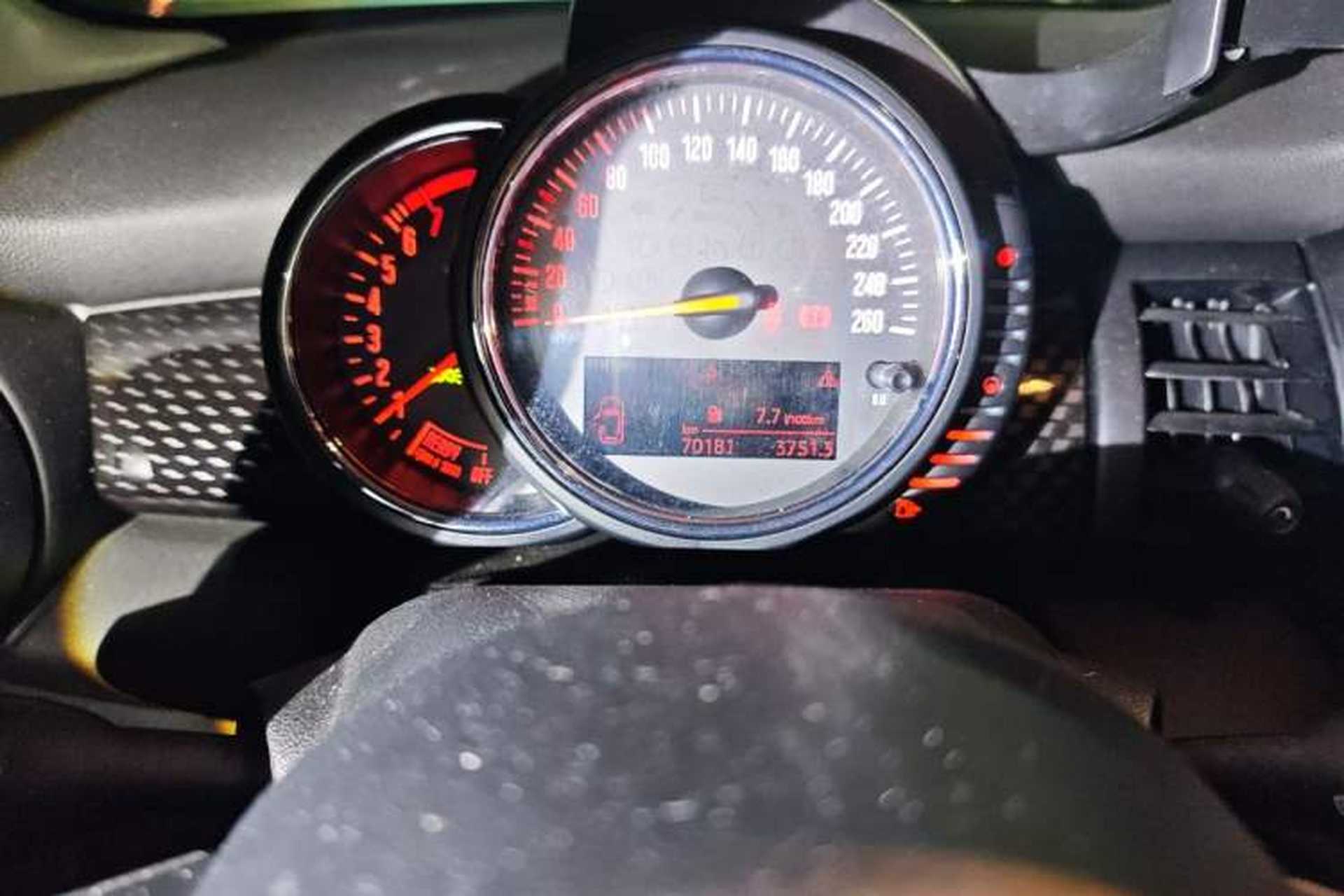 Used MINI 2016 2.0T COOPER S Odometer Close Up