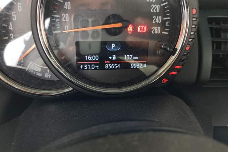 Used MINI 2016 1.2T ONE Pioneer Edition Odometer Close Up