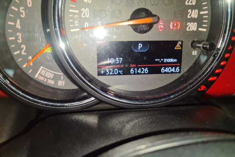 Used MINI 2016 1.2T ONE Pioneer Edition Odometer Close Up