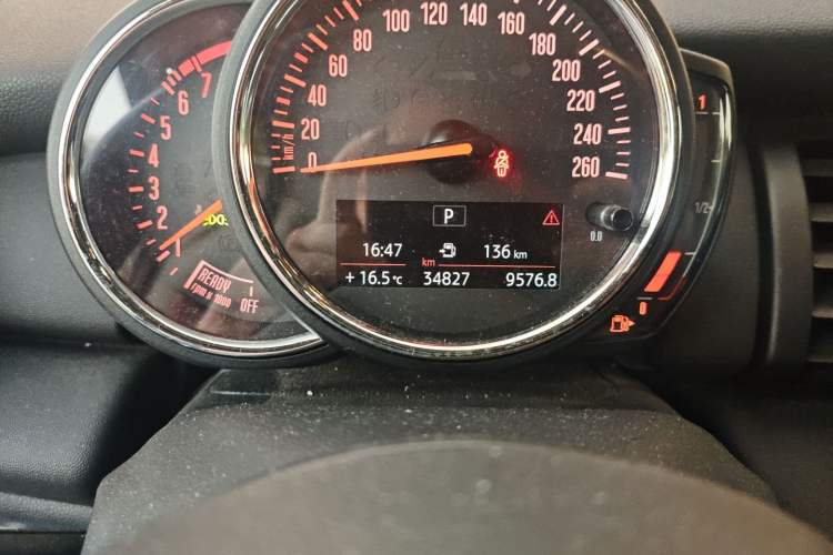 Used MINI 2016 1.2T ONE Pioneer Edition Odometer Close Up