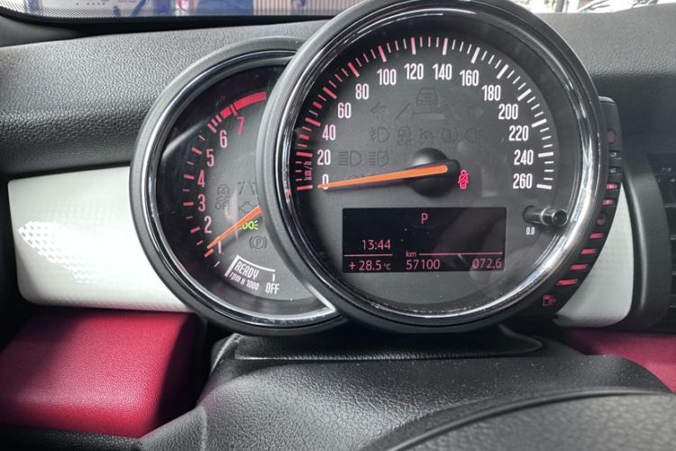 Used MINI 2016 2.0T COOPER S CABRIO Odometer Close Up