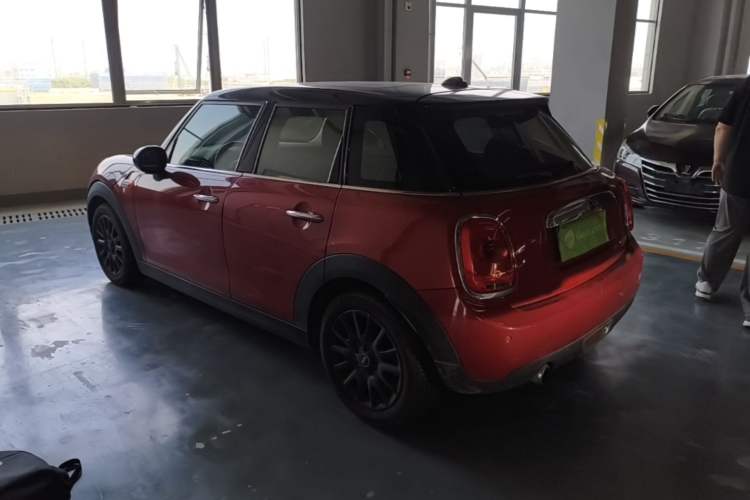 Used MINI 2016 1.5T COOPER Five-Door Edition Rear Left 45 Deg