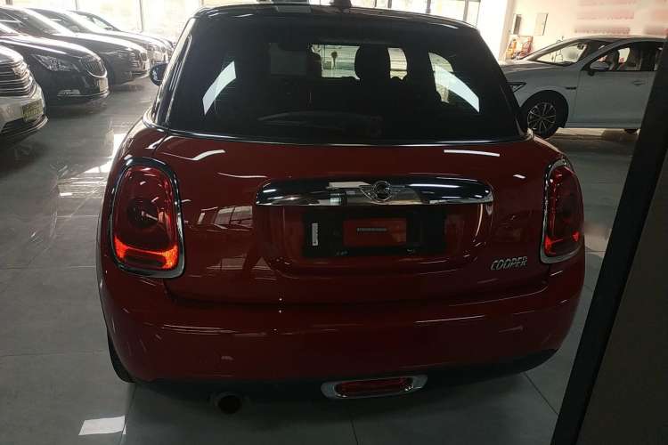Used MINI 2016 1.5T COOPER Five-Door Edition Rear