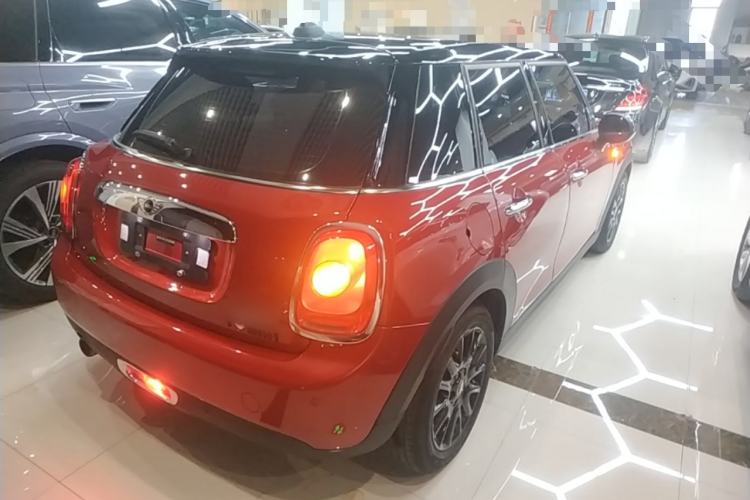 Used MINI 2016 1.5T COOPER Five-Door Edition Rear Right 45 Deg