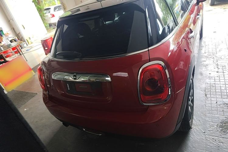 Used MINI 2016 1.5T COOPER Five-Door Edition Rear