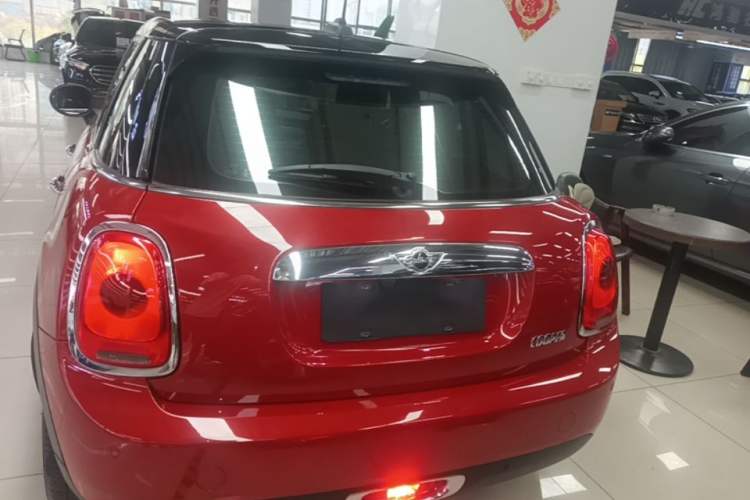 Used MINI 2016 1.5T COOPER Five-Door Edition Rear