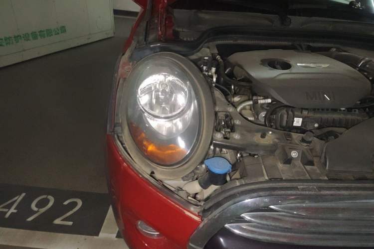 Used MINI 2016 1.5T COOPER Five-Door Edition Right Front Headlight