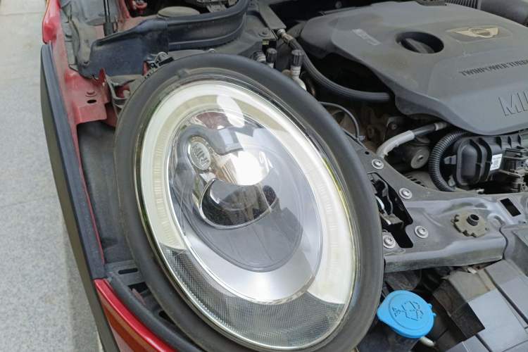Used MINI 2016 1.5T COOPER Avant-Garde Right Front Headlight