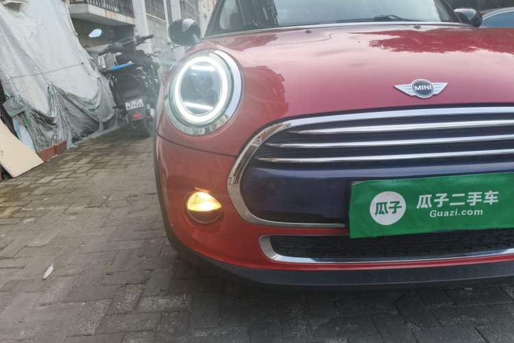 Used MINI 2016 1.5T COOPER Right Front Headlight