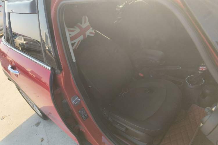 Used MINI 2016 1.2T ONE Pioneer Edition Five-Door Version Right Front Seat