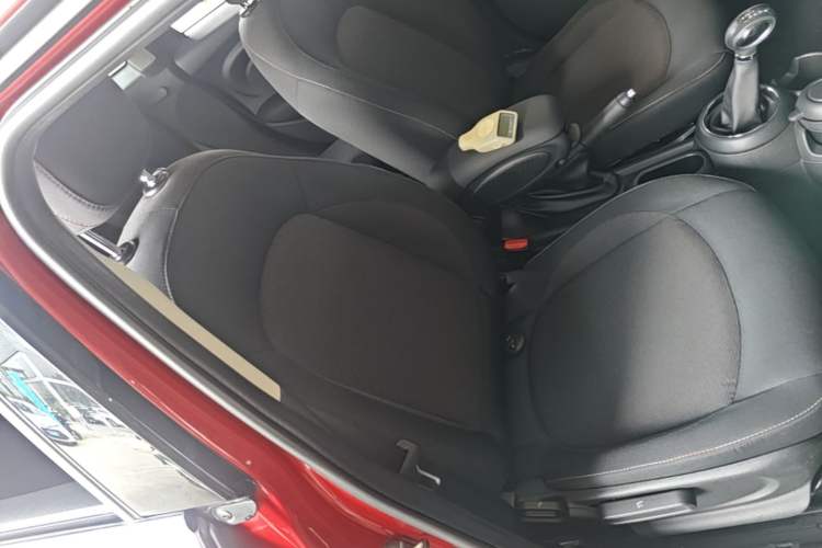 Used MINI 2016 1.2T ONE Pioneer Edition Five-Door Version Right Front Seat