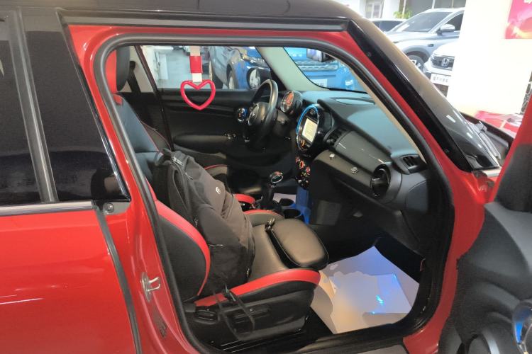 Used MINI 2016 1.5T COOPER Five-Door Edition Right Front Seat
