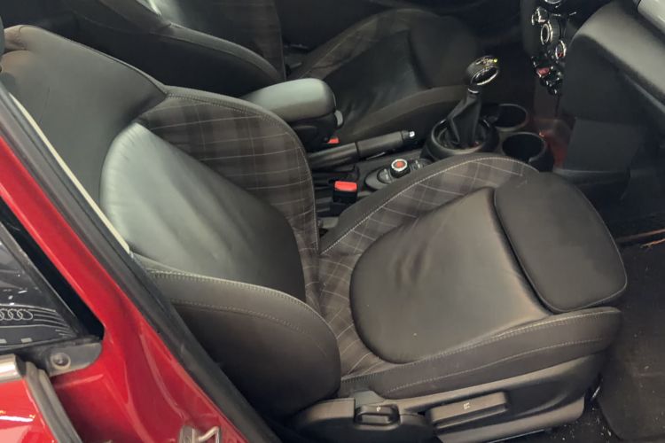 Used MINI 2016 1.5T COOPER Five-Door Edition Right Front Seat